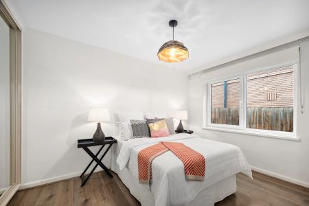 Ideal apartment living in Glen Iris - Photo 5