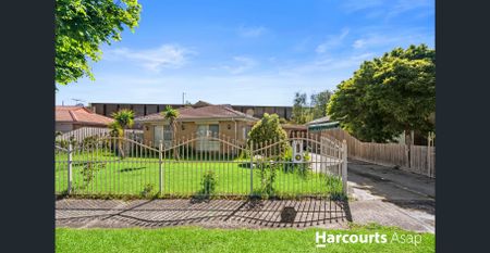 Charming Family Home in Dandenong North - Photo 2