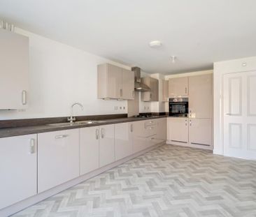 3 bedroom semi-detached house to rent - Photo 5