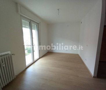 Trilocale piazza Libertà 21, Centro, Quarona - Photo 1