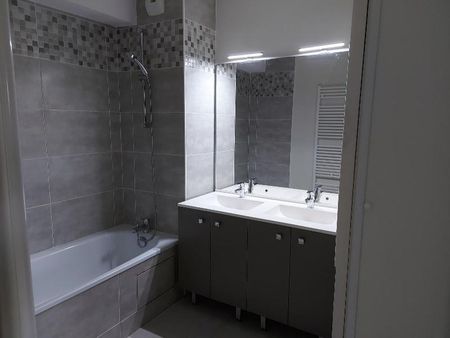 APPARTEMENT T3 60M - Photo 2