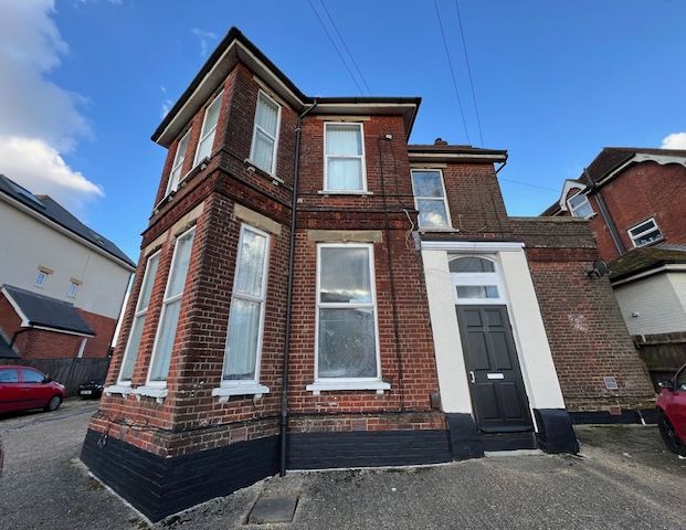 Cobden Avenue, Bitterne Park, SO18, Southampton - Photo 1