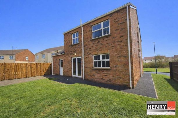 11 CANAL QUAY, COALISLAND, BT71 4LR - Photo 1