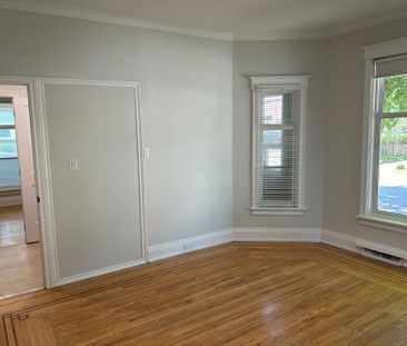 For Lease - 307 Cumberland Avenue Unit# Main, Hamilton, Ontario - Photo 4