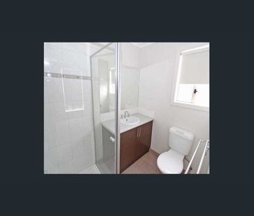 Family-Friendly & Warm - Photo 6