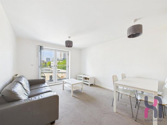 2 bedroom flat to rent - Photo 1