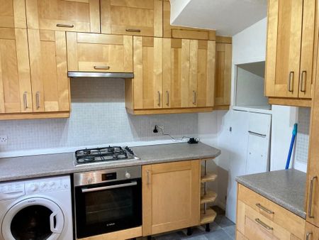 3 bedroom terraced house to rent - Photo 2