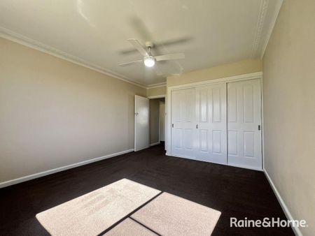 2/310 Armidale Road, Tamworth, NSW 2340 - Photo 3