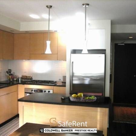 Bright two bedrooms plus den in Yaletown - Photo 1