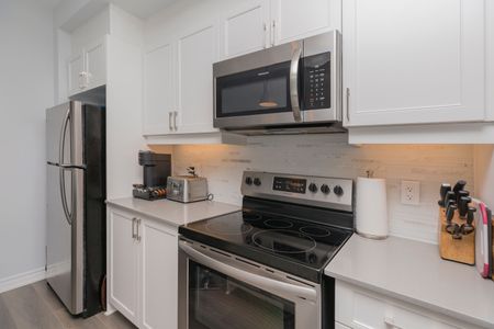 For Lease - 1434 Hemlock Road, Manor Park - Cardinal Glen and Area, Ontario - Photo 3