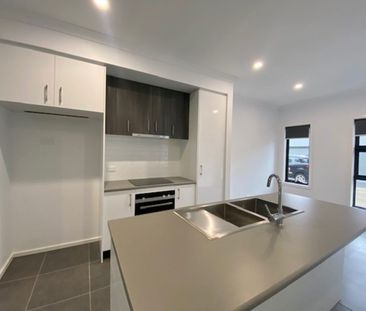 Modern Townhome in Ideal Location! - Photo 5