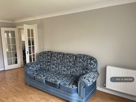 1 bedroom in a house share to rent - Photo 4