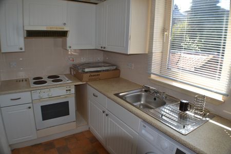 1 Bedroom Property To Rent - Photo 3