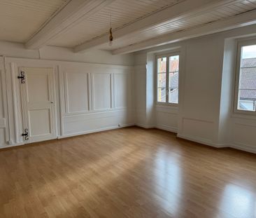 Cressier/NE: Très spacieux appartement dans centre historique - Photo 3