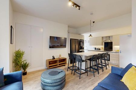 6 bedroom house to rent - Photo 2