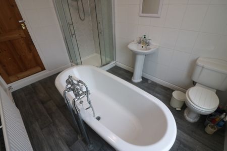 100 Anlaby Park Road South - Photo 2