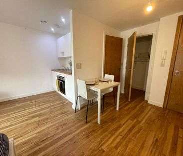 Studio to rent - Photo 1