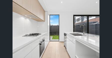 Lifestyle Upgrade in New Port! - Photo 5