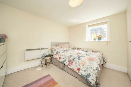 Ilminster Gardens - Photo 5