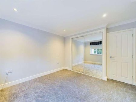 Brooklands Lane, Weybridge, Surrey, KT13 - Photo 3