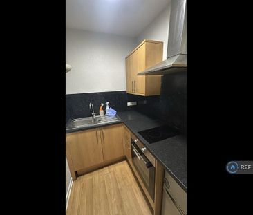 1 bedroom flat to rent - Photo 6