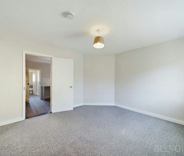 Terraced House to rent on - Photo 1
