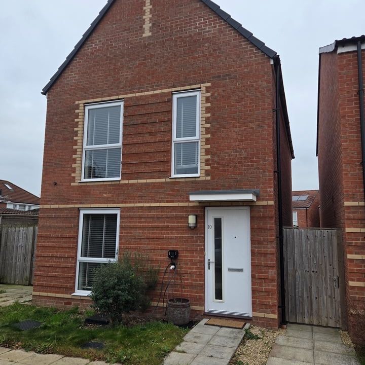 3 Bed Detached House, Harbord Close, BS4 - Photo 1