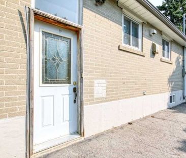 For Lease - 74 Fletcherdon Crescent, Toronto, Ontario - Photo 6