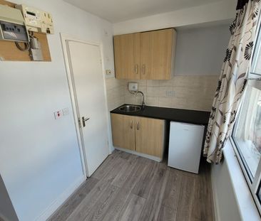 Studio Flat, Thackeray Avenue, N17 - Photo 4