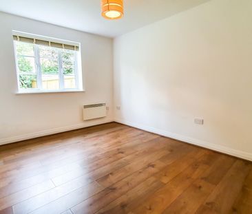 Newland Gardens, Hertford - Photo 2