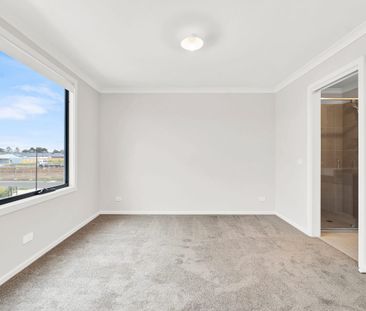 7 Bellini St, Deanside, Vic 3336 - Photo 4