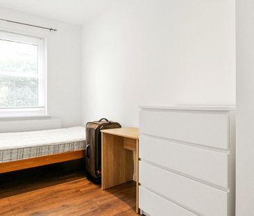 2 bedroom property to rent - Photo 4