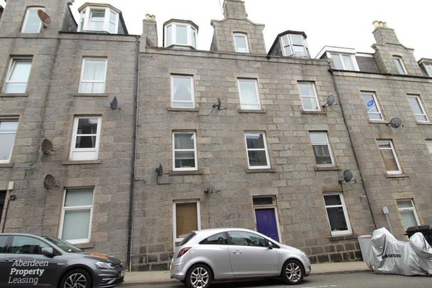 Esslemont Avenue, Second Floor, Aberdeen - Photo 1