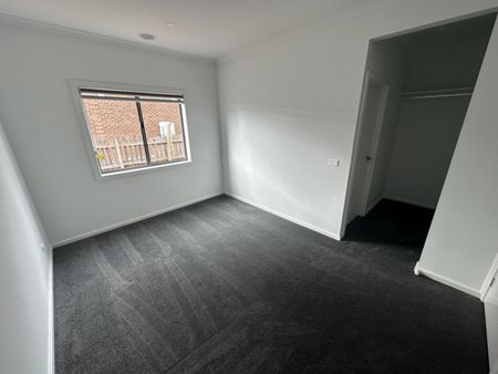 38 Numurkah Road,, Shepparton VIC 3630 - Photo 4