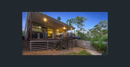 Modern Family Home in Leafy Springfield Lakes - Photo 2