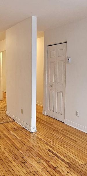 À louer – 3 ½ (chambre ouverte) au Plateau-Mont-Royal – 1 296 $/mois – Disponible maintenant - Photo 1