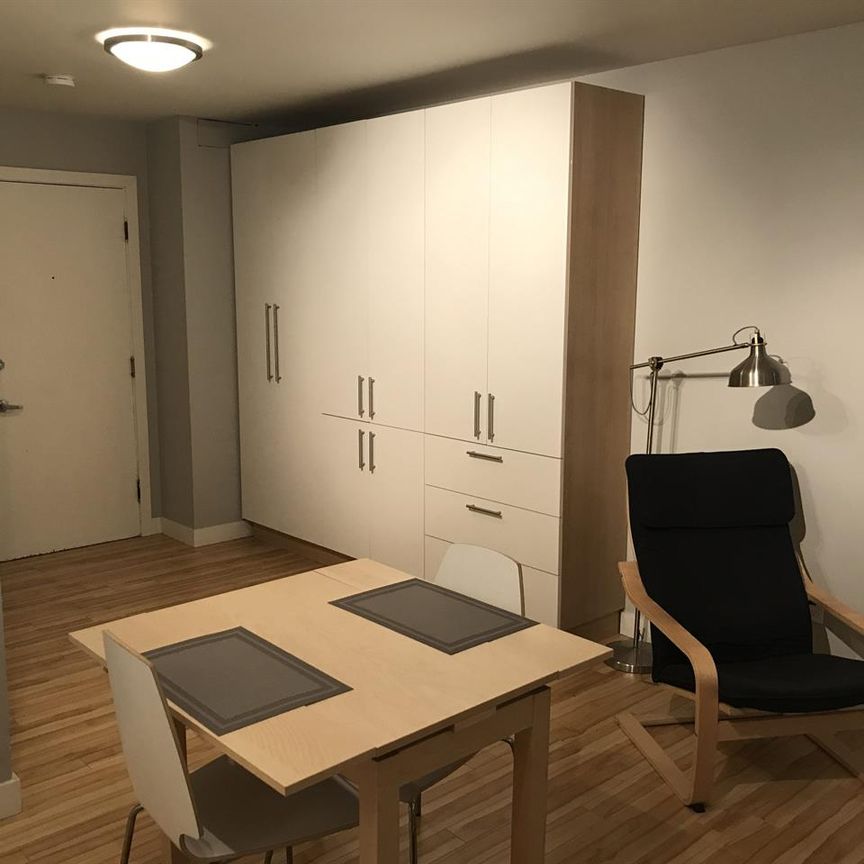 Colombier Loft Studio Entièrement Meublé à Louer Vieux-Québec Juillet 2026 - Photo 1