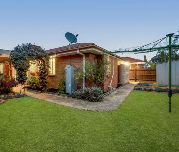 Charming, Cozy & Close to It All! - Photo 3