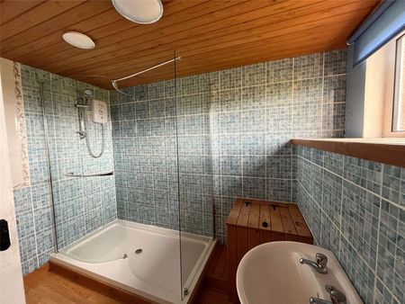 2 Old Cambus is a traditional stone build cottage in a tranquil rural setting boasting gorgeous sea views. - Photo 5