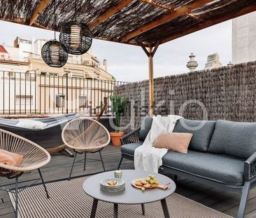 Alquiler de ático en Calle d'Enric Granados - Photo 1