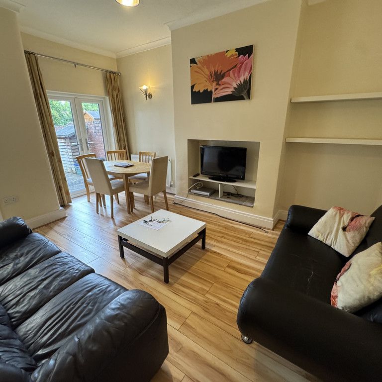 Main Avenue, Heworth - P1688 - Photo 1