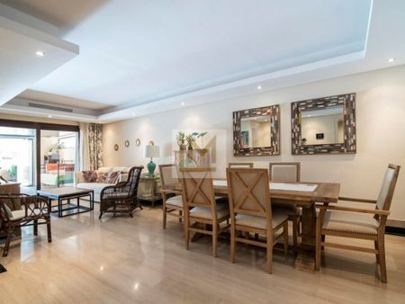 2 room luxury Flat for rent in Estepona, Spain - Photo 3