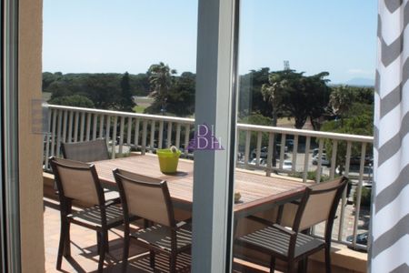 Port de Hyères Très bel Appartement Duplex dernier étage ent - Photo 5