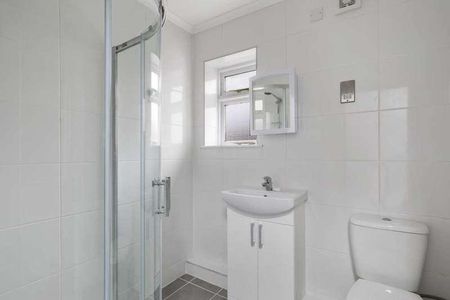 Lyndhurst Grove, Camberwell, London, SE15 - Photo 5