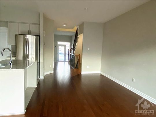 For Lease - 961 COBBLE HILL Drive, Barrhaven, Ontario - Photo 1