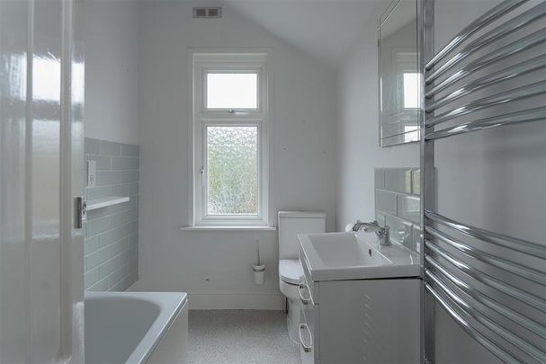 2 bedroom semi-detached house to rent - Photo 1