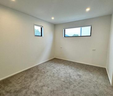 Modern sunny 2 Bedroom home! - Photo 2