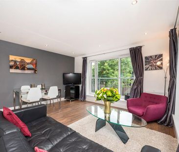 2 bedroom flat to rent - Photo 2