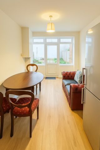 5 Bed Terraced House, Glenwood Road, N15 - Photo 2