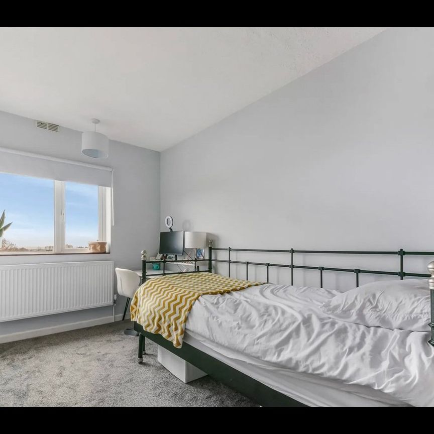 2 Bed Flat, Kirkdale, SE26 - Photo 1